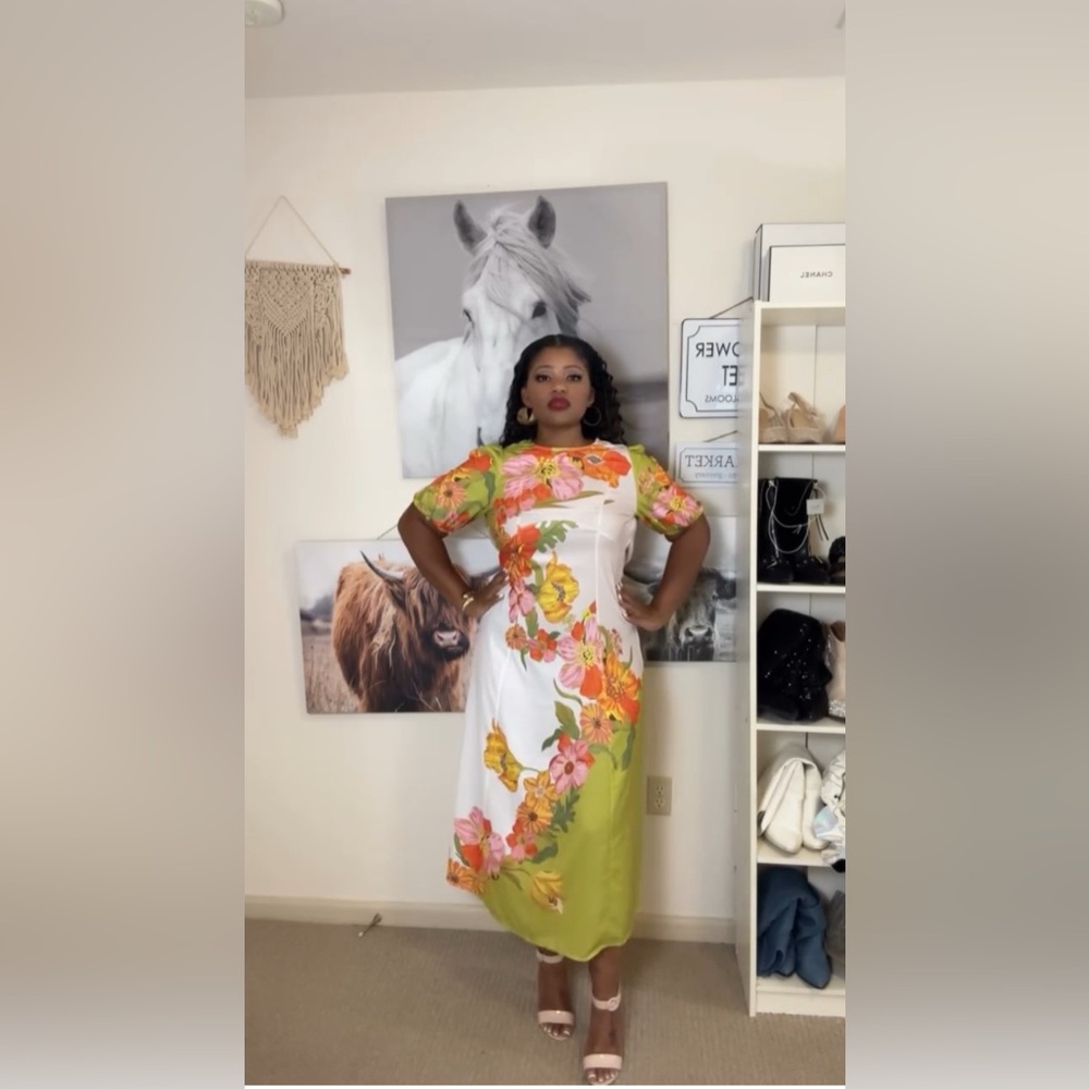 Floral Maxi Dress with Green and Orange Accents - Picture 12 of 16